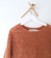 Стильный свитер из пряжи с мохером