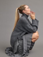 Как связать модный свитер спицами