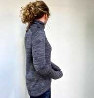 Как связать женский свитер сверху спицами