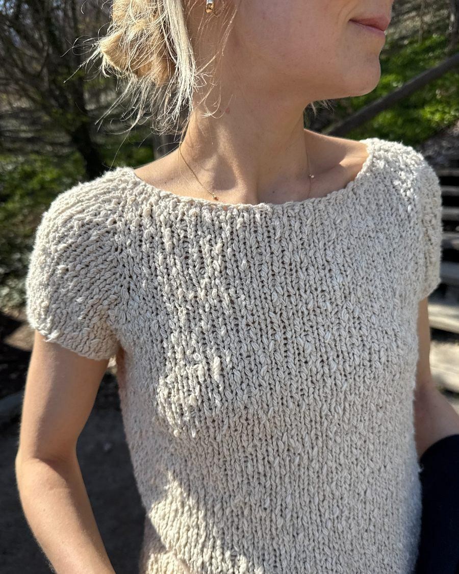 Модель для вязания из пряжи букле