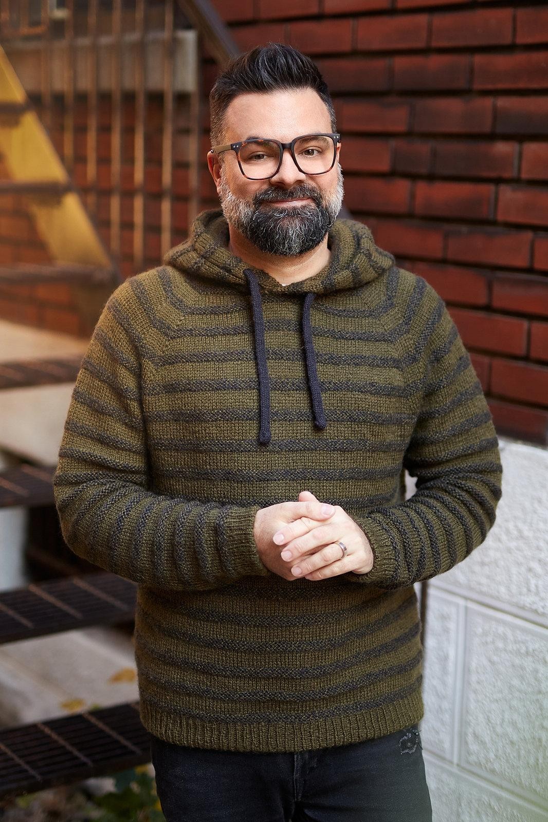 Вязаное худи спицами описание