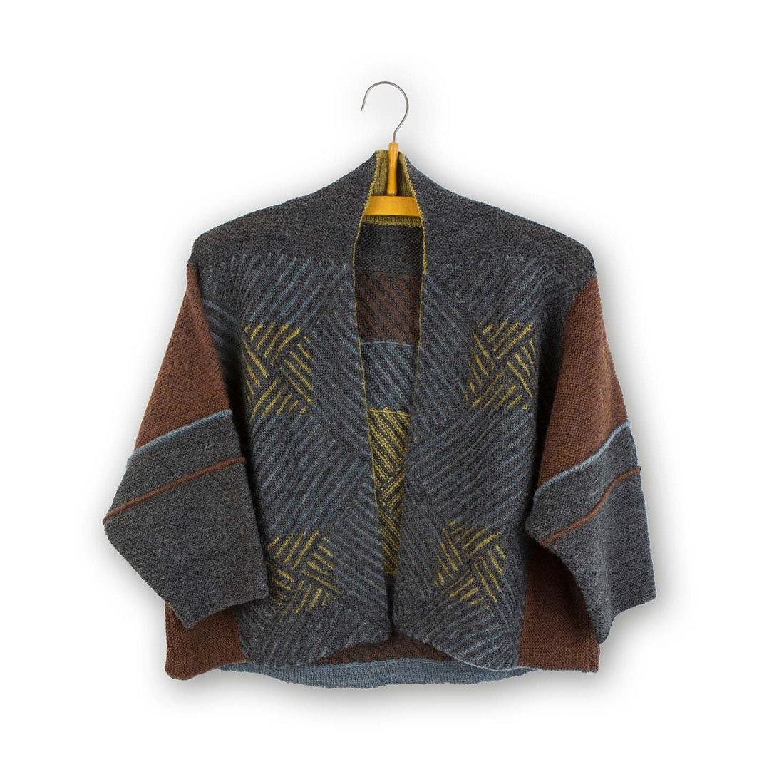 Жакет вязаный спицами описание